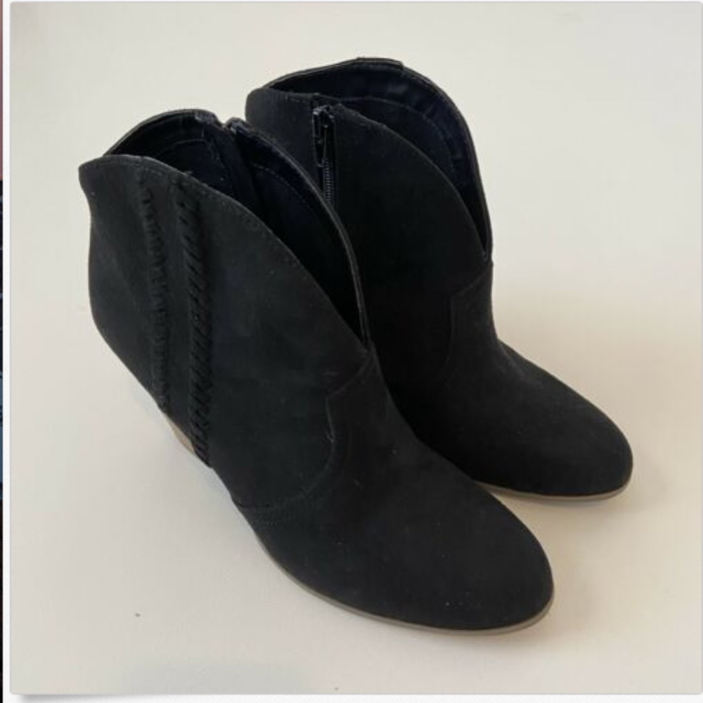 LANE BRYANT BLACK FAUX SUEDE Boots BOOTIES…